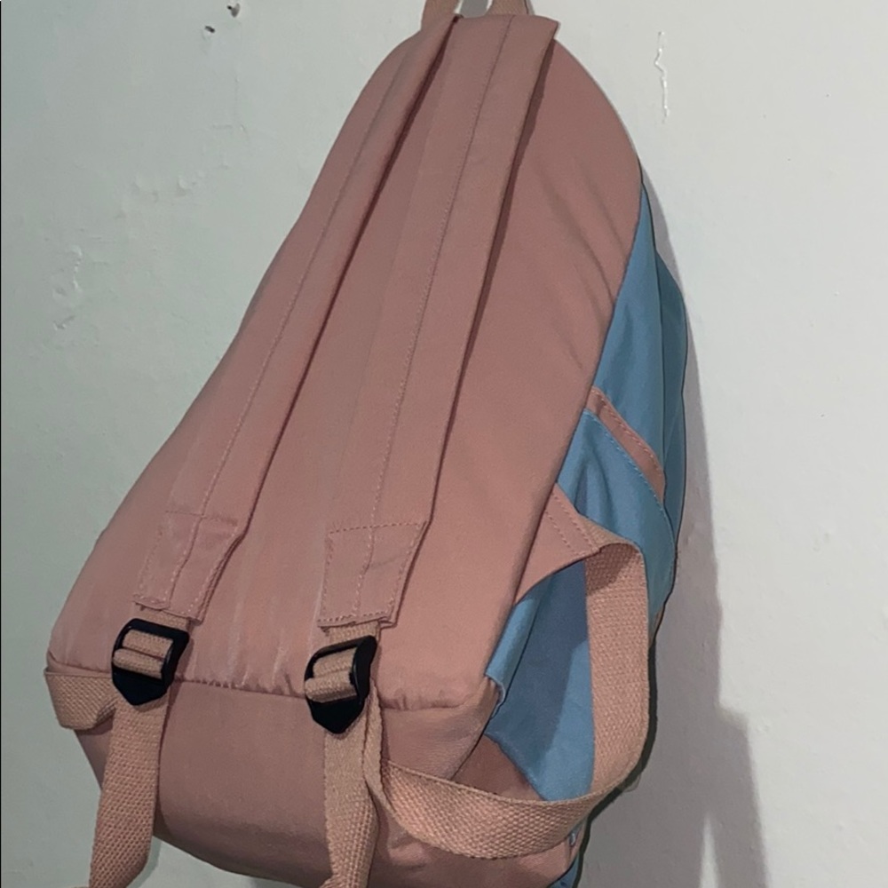 Backpack - Picture 2 of 3